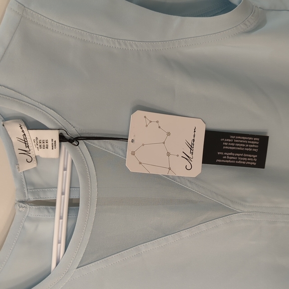 Blue Sleeveless Flowy top - Picture 5 of 11